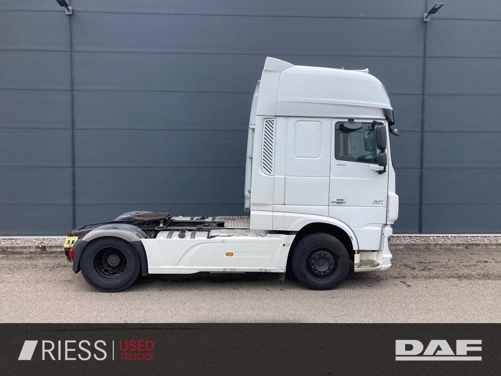 DAF XF 460 FT Super Space Cab Retarder - Tegljač: slika DAF XF 460 FT Super Space Cab Retarder - Tegljač DAF XF 460 FT Super Space Cab Retarder - Tegljač: slika DAF XF 460 FT Super Space Cab Retarder - Tegljač