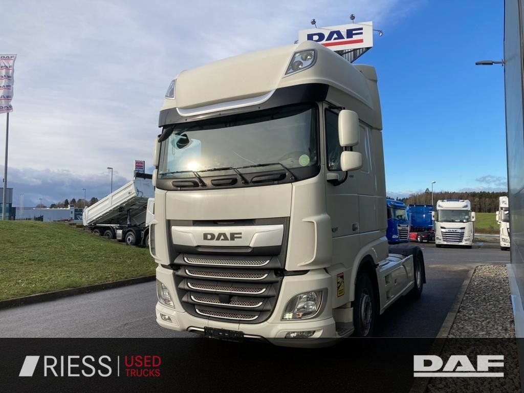 DAF XF 480 FT Super Space Cab Intarder / Nebenantrie - Tegljač: slika DAF XF 480 FT Super Space Cab Intarder / Nebenantrie - Tegljač DAF XF 480 FT Super Space Cab Intarder / Nebenantrie - Tegljač: slika DAF XF 480 FT Super Space Cab Intarder / Nebenantrie - Tegljač