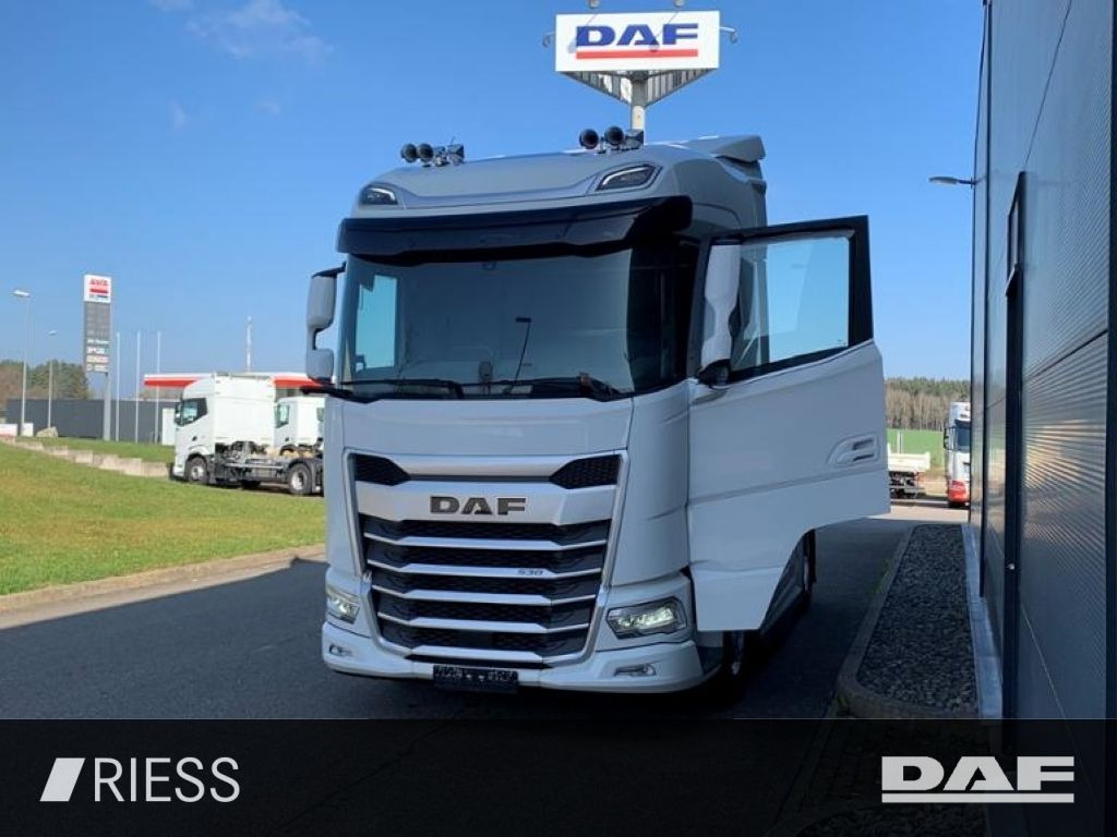 DAF XG 530 FT SpurH - Tegljač: slika DAF XG 530 FT SpurH - Tegljač DAF XG 530 FT SpurH - Tegljač: slika DAF XG 530 FT SpurH - Tegljač