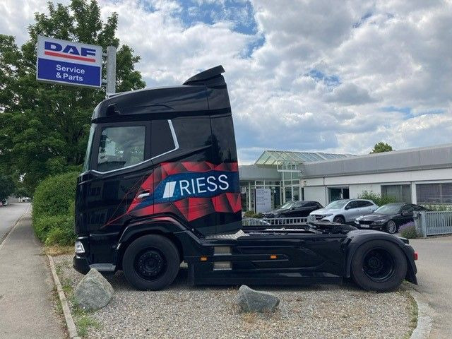 DAF XG 530 FT Vollluft Leder Kamera SpurH - Tegljač: slika DAF XG 530 FT Vollluft Leder Kamera SpurH - Tegljač DAF XG 530 FT Vollluft Leder Kamera SpurH - Tegljač: slika DAF XG 530 FT Vollluft Leder Kamera SpurH - Tegljač