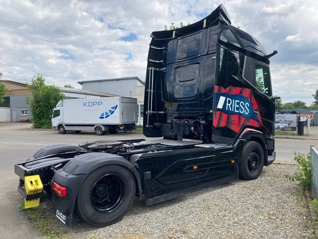 DAF XG 530 FT Vollluft Leder Kamera SpurH - Tegljač: slika DAF XG 530 FT Vollluft Leder Kamera SpurH - Tegljač DAF XG 530 FT Vollluft Leder Kamera SpurH - Tegljač: slika DAF XG 530 FT Vollluft Leder Kamera SpurH - Tegljač