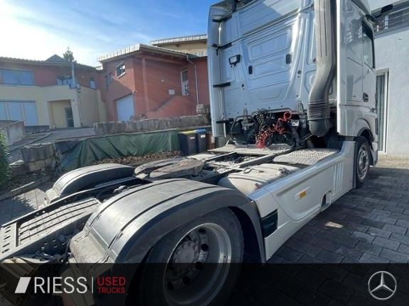 Mercedes-Benz Actros 1848 LSNRL LM - Tegljač: slika Mercedes-Benz Actros 1848 LSNRL LM - Tegljač Mercedes-Benz Actros 1848 LSNRL LM - Tegljač: slika Mercedes-Benz Actros 1848 LSNRL LM - Tegljač