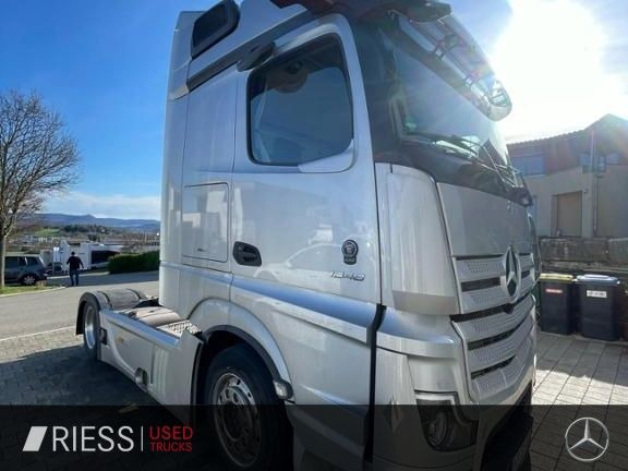Mercedes-Benz Actros 1848 LSNRL LM - Tegljač: slika Mercedes-Benz Actros 1848 LSNRL LM - Tegljač Mercedes-Benz Actros 1848 LSNRL LM - Tegljač: slika Mercedes-Benz Actros 1848 LSNRL LM - Tegljač