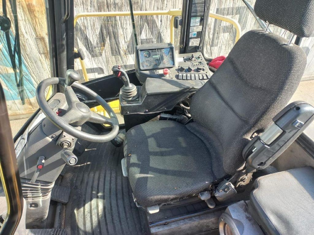 Hyster H22.00XM-12EC - Stroj za rukovanje kontejnerima: slika Hyster H22.00XM-12EC - Stroj za rukovanje kontejnerima Hyster H22.00XM-12EC - Stroj za rukovanje kontejnerima: slika Hyster H22.00XM-12EC - Stroj za rukovanje kontejnerima