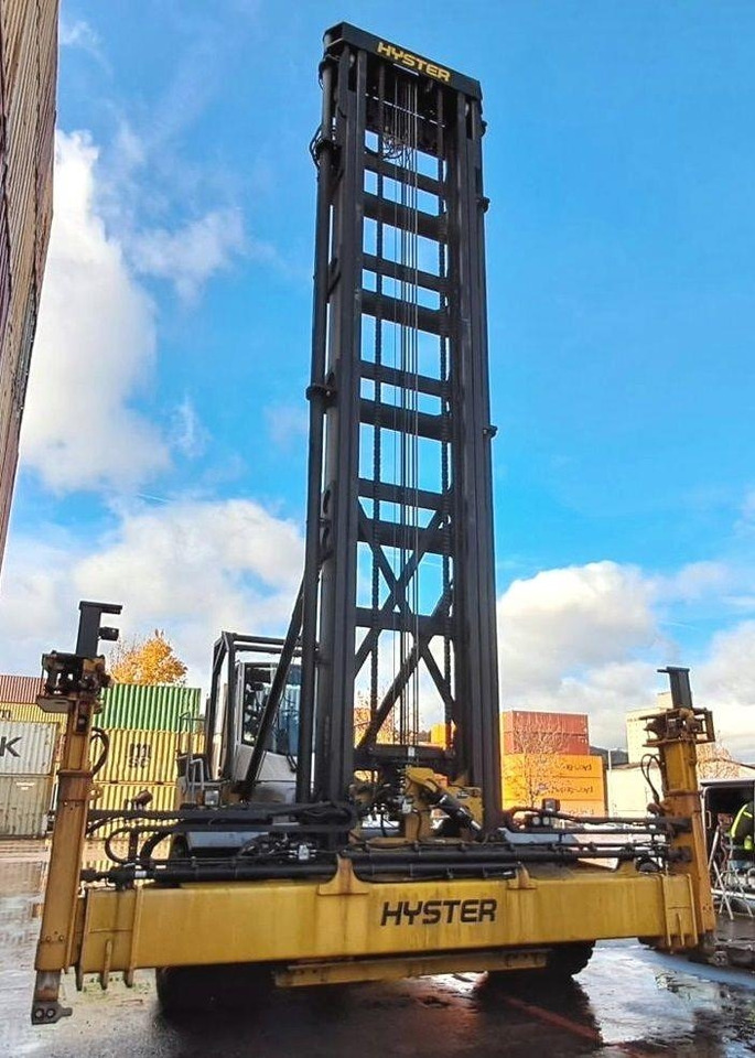 Hyster H9XD-ECD7 - Stroj za rukovanje kontejnerima: slika Hyster H9XD-ECD7 - Stroj za rukovanje kontejnerima Hyster H9XD-ECD7 - Stroj za rukovanje kontejnerima: slika Hyster H9XD-ECD7 - Stroj za rukovanje kontejnerima