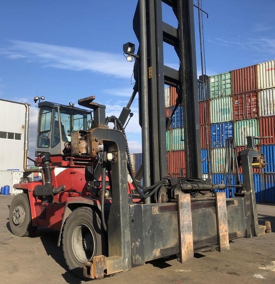 Kalmar DCF100-45E7 - Stroj za rukovanje kontejnerima: slika Kalmar DCF100-45E7 - Stroj za rukovanje kontejnerima Kalmar DCF100-45E7 - Stroj za rukovanje kontejnerima: slika Kalmar DCF100-45E7 - Stroj za rukovanje kontejnerima