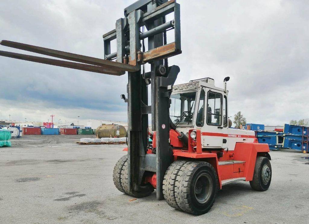 Svetruck 13,6-120-32 - Diesel viličar: slika Svetruck 13,6-120-32 - Diesel viličar Svetruck 13,6-120-32 - Diesel viličar: slika Svetruck 13,6-120-32 - Diesel viličar