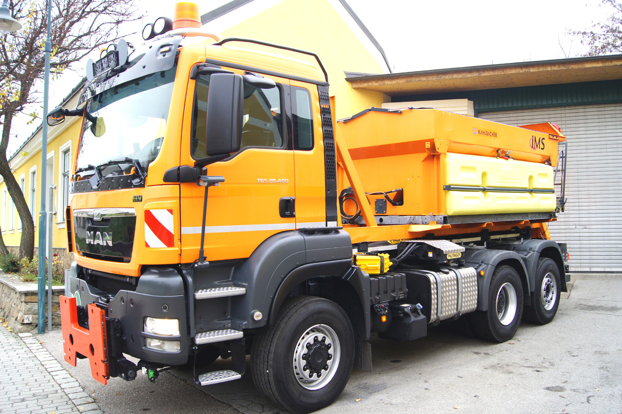 MAN TGS 28.400 BL 6x4-4/TÜV/PALIFT/Winterdienst/Salzstreuer/Streuer/Schneepflug - Kamion s kukastom dizalicom: slika MAN TGS 28.400 BL 6x4-4/TÜV/PALIFT/Winterdienst/Salzstreuer/Streuer/Schneepflug - Kamion s kukastom dizalicom MAN TGS 28.400 BL 6x4-4/TÜV/PALIFT/Winterdienst/Salzstreuer/Streuer/Schneepflug - Kamion s kukastom dizalicom: slika MAN TGS 28.400 BL 6x4-4/TÜV/PALIFT/Winterdienst/Salzstreuer/Streuer/Schneepflug - Kamion s kukastom dizalicom