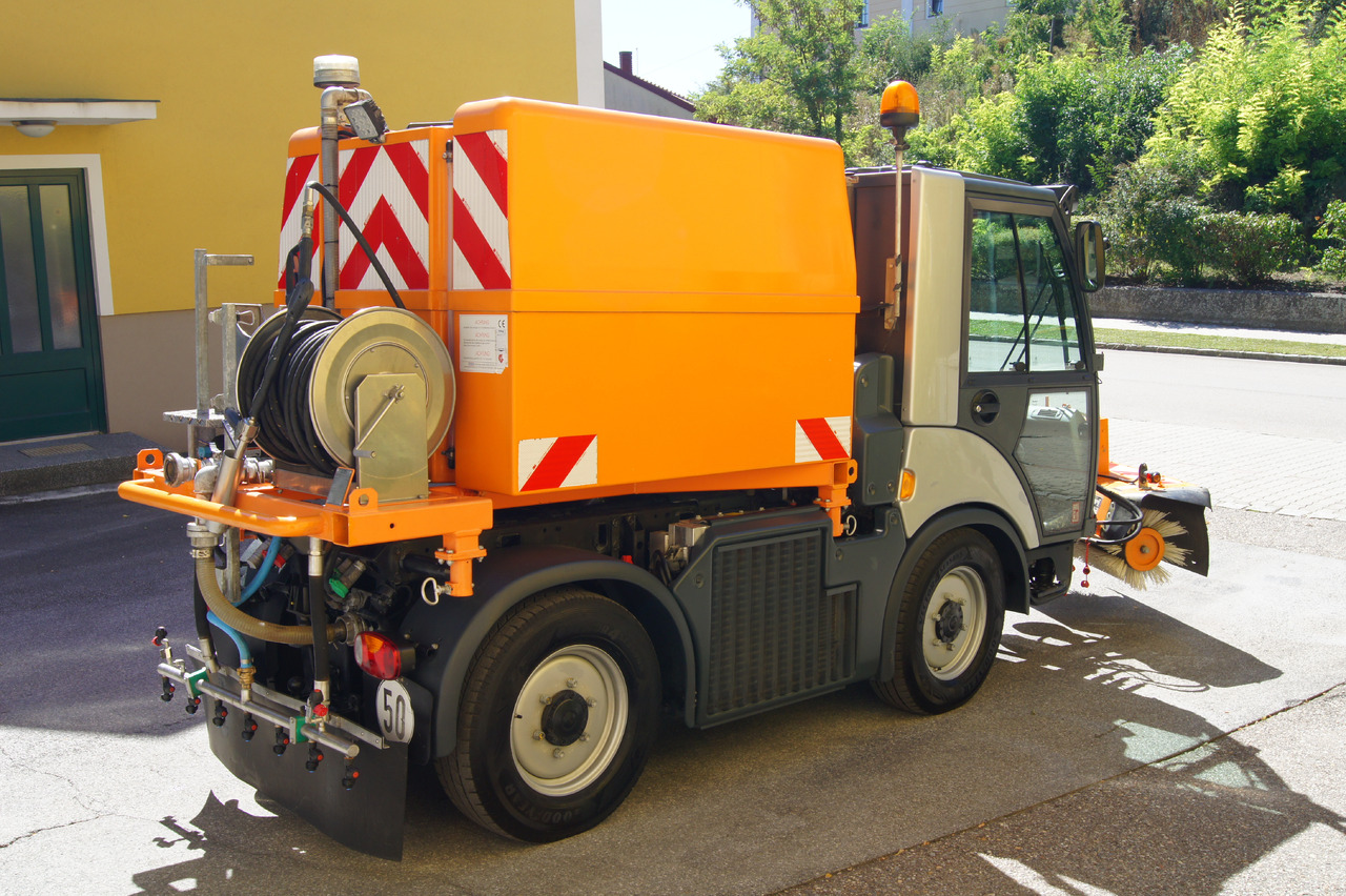 MULTICAR TREMO X56 Carrier CS/4x4/Euro 5/Besen/Wasserfass - Vozilo za čišćenje snijega: slika MULTICAR TREMO X56 Carrier CS/4x4/Euro 5/Besen/Wasserfass - Vozilo za čišćenje snijega MULTICAR TREMO X56 Carrier CS/4x4/Euro 5/Besen/Wasserfass - Vozilo za čišćenje snijega: slika MULTICAR TREMO X56 Carrier CS/4x4/Euro 5/Besen/Wasserfass - Vozilo za čišćenje snijega