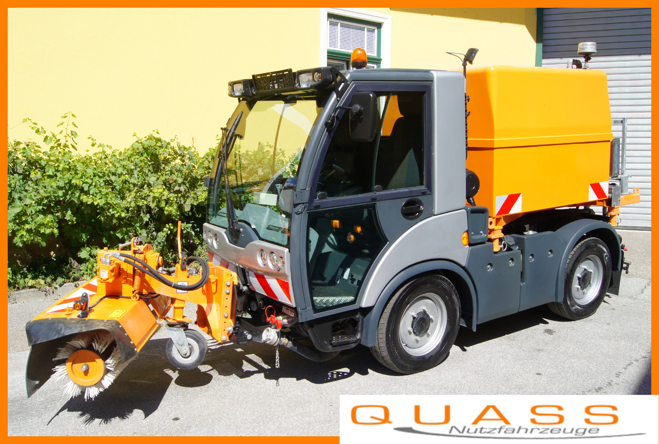 MULTICAR TREMO X56 Carrier CS/4x4/Euro 5/Besen/Wasserfass - Vozilo za čišćenje snijega: slika MULTICAR TREMO X56 Carrier CS/4x4/Euro 5/Besen/Wasserfass - Vozilo za čišćenje snijega MULTICAR TREMO X56 Carrier CS/4x4/Euro 5/Besen/Wasserfass - Vozilo za čišćenje snijega: slika MULTICAR TREMO X56 Carrier CS/4x4/Euro 5/Besen/Wasserfass - Vozilo za čišćenje snijega