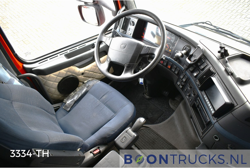 Interior photo 1: Tegljač Volvo FH400 6x2 /4 | EURO5 * TWIN STEER * XL * 2x TANK * NL TRUCK