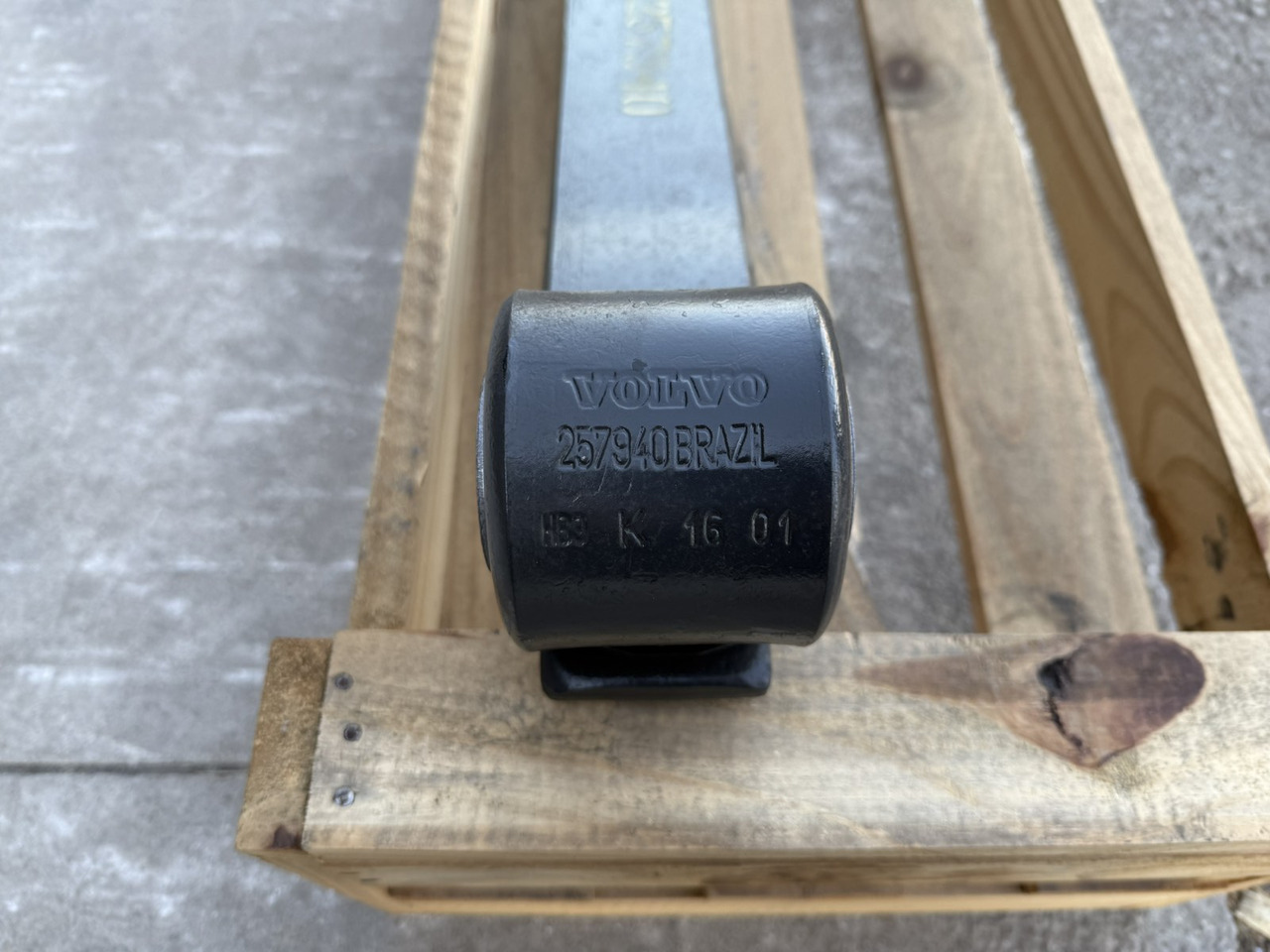 VOLVO FRONT SPRING 257940 - Rezervni dijelovi za Kamion: slika VOLVO FRONT SPRING 257940 - Rezervni dijelovi za Kamion VOLVO FRONT SPRING 257940 - Rezervni dijelovi za Kamion: slika VOLVO FRONT SPRING 257940 - Rezervni dijelovi za Kamion