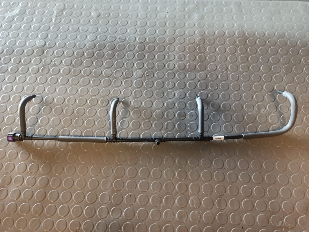 SCANIA BLEED PIPE - 1949664 - Motor i dijelovi za Kamion: slika SCANIA BLEED PIPE - 1949664 - Motor i dijelovi za Kamion SCANIA BLEED PIPE - 1949664 - Motor i dijelovi za Kamion: slika SCANIA BLEED PIPE - 1949664 - Motor i dijelovi za Kamion