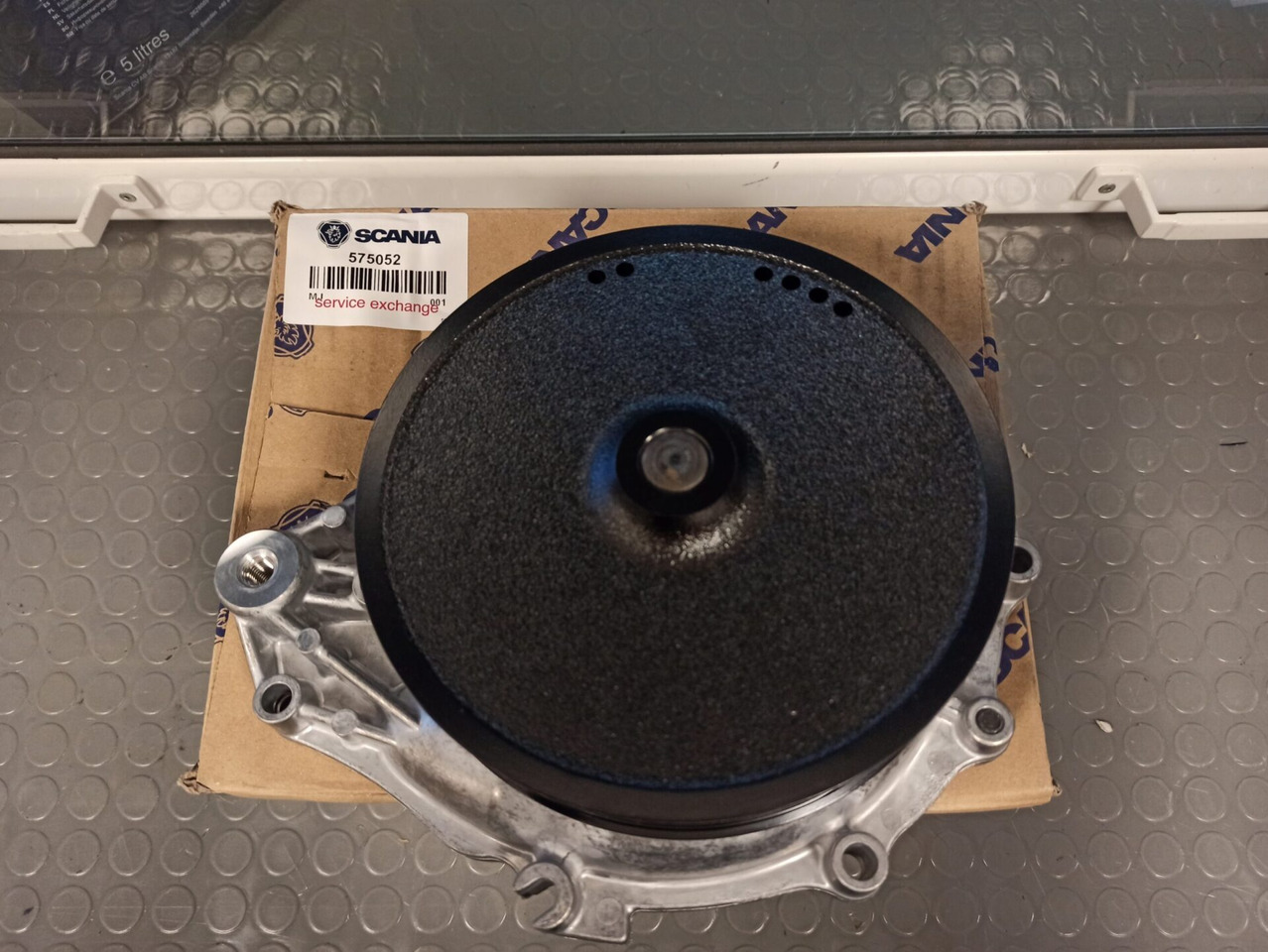 SCANIA COOLANT PUMP - 575052 - Vodena pumpa za Kamion: slika SCANIA COOLANT PUMP - 575052 - Vodena pumpa za Kamion SCANIA COOLANT PUMP - 575052 - Vodena pumpa za Kamion: slika SCANIA COOLANT PUMP - 575052 - Vodena pumpa za Kamion