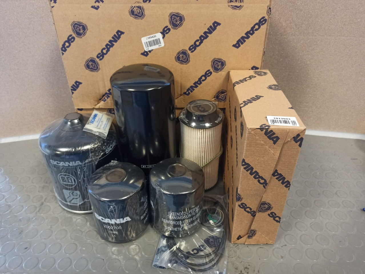 SCANIA MAINTENANCE KIT - 2189420 - Komplet za popravak motora za Kamion: slika SCANIA MAINTENANCE KIT - 2189420 - Komplet za popravak motora za Kamion SCANIA MAINTENANCE KIT - 2189420 - Komplet za popravak motora za Kamion: slika SCANIA MAINTENANCE KIT - 2189420 - Komplet za popravak motora za Kamion