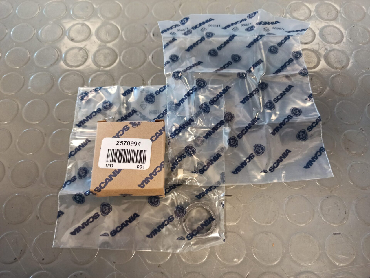 SCANIA REPAIR KIT - 2570994 - Komplet za popravak motora za Kamion: slika SCANIA REPAIR KIT - 2570994 - Komplet za popravak motora za Kamion SCANIA REPAIR KIT - 2570994 - Komplet za popravak motora za Kamion: slika SCANIA REPAIR KIT - 2570994 - Komplet za popravak motora za Kamion