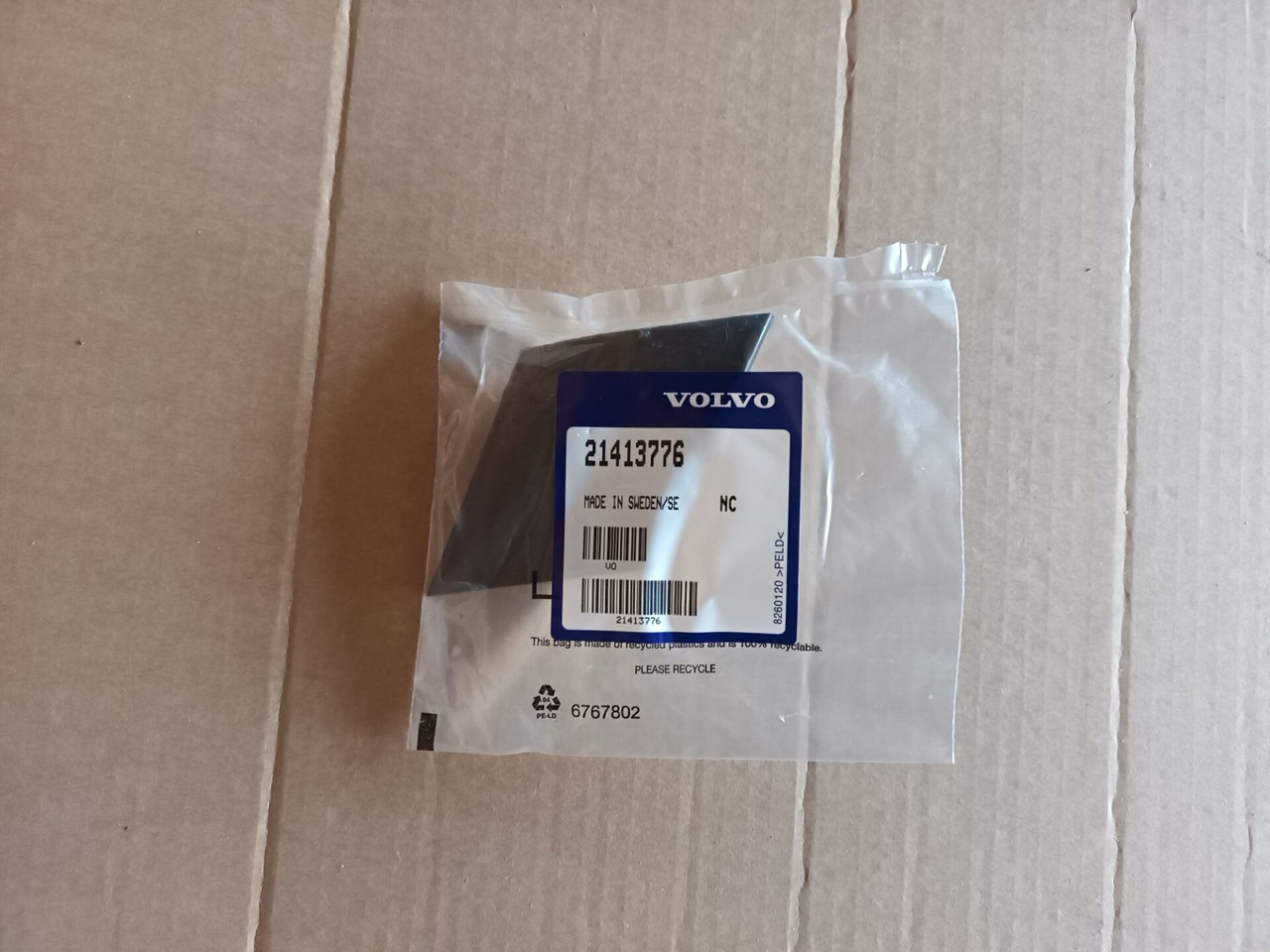 VOLVO LAMP LID - 21413776 - Svjetla/ Rasvjeta za Kamion: slika VOLVO LAMP LID - 21413776 - Svjetla/ Rasvjeta za Kamion VOLVO LAMP LID - 21413776 - Svjetla/ Rasvjeta za Kamion: slika VOLVO LAMP LID - 21413776 - Svjetla/ Rasvjeta za Kamion