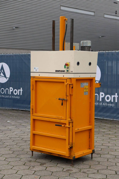 3-0 - Akumulator: slika 3-0 - Akumulator 3-0 - Akumulator: slika 3-0 - Akumulator