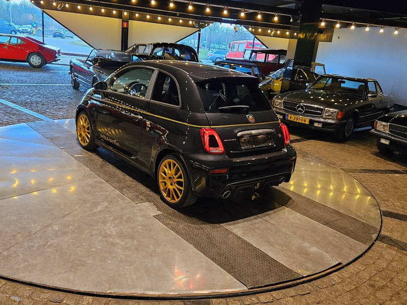 Abarth 595 Scorpioneoro - Limuzina: slika Abarth 595 Scorpioneoro - Limuzina Abarth 595 Scorpioneoro - Limuzina: slika Abarth 595 Scorpioneoro - Limuzina