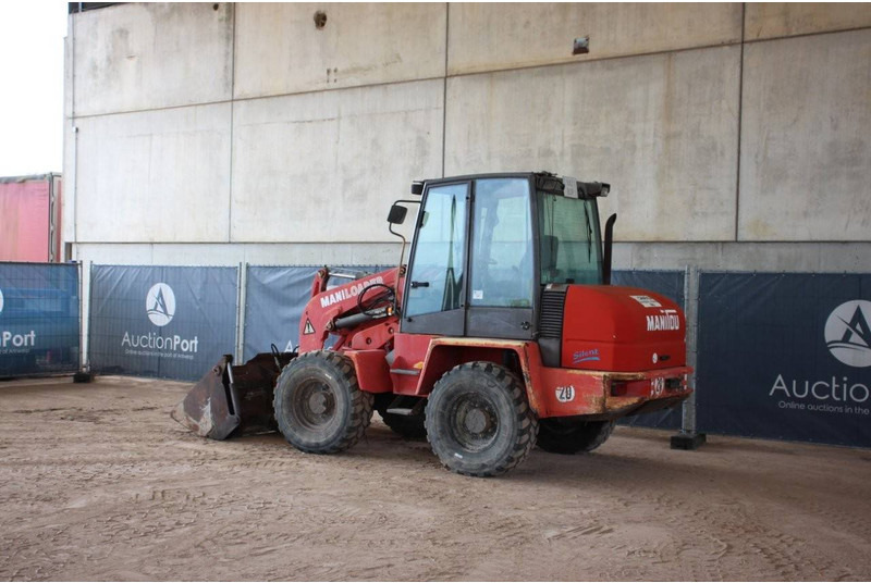 Ahlmann AS85/AS90 - Utovarivač na kotačima: slika Ahlmann AS85/AS90 - Utovarivač na kotačima Ahlmann AS85/AS90 - Utovarivač na kotačima: slika Ahlmann AS85/AS90 - Utovarivač na kotačima