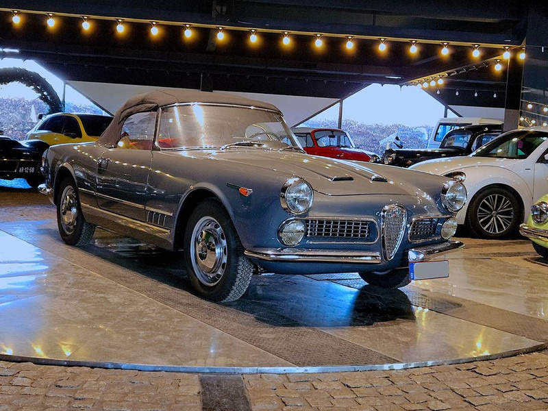 Alfa Romeo 2000 Spider - Limuzina: slika Alfa Romeo 2000 Spider - Limuzina Alfa Romeo 2000 Spider - Limuzina: slika Alfa Romeo 2000 Spider - Limuzina