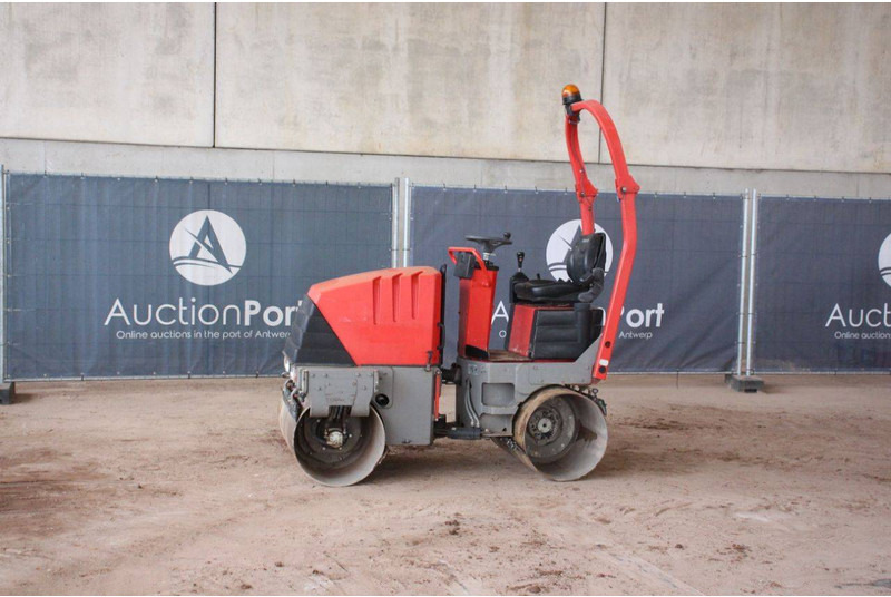 Ammann AV20-2 - Kompaktor: slika Ammann AV20-2 - Kompaktor Ammann AV20-2 - Kompaktor: slika Ammann AV20-2 - Kompaktor