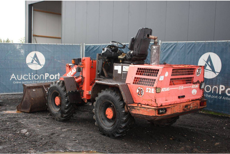 Atlas 52 E - Utovarivač na kotačima: slika Atlas 52 E - Utovarivač na kotačima Atlas 52 E - Utovarivač na kotačima: slika Atlas 52 E - Utovarivač na kotačima