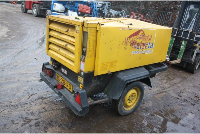 Atlas-Copco XAS65 - Zračni kompresor: slika Atlas-Copco XAS65 - Zračni kompresor Atlas-Copco XAS65 - Zračni kompresor: slika Atlas-Copco XAS65 - Zračni kompresor