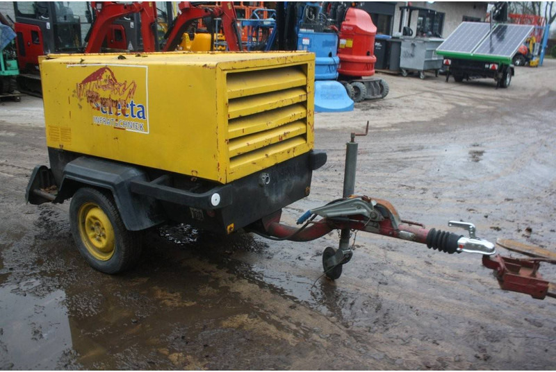 Atlas-Copco XAS65 - Zračni kompresor: slika Atlas-Copco XAS65 - Zračni kompresor Atlas-Copco XAS65 - Zračni kompresor: slika Atlas-Copco XAS65 - Zračni kompresor