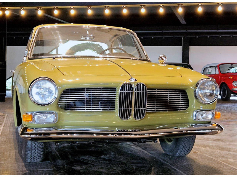 BMW 3200 CS - Limuzina: slika BMW 3200 CS - Limuzina BMW 3200 CS - Limuzina: slika BMW 3200 CS - Limuzina