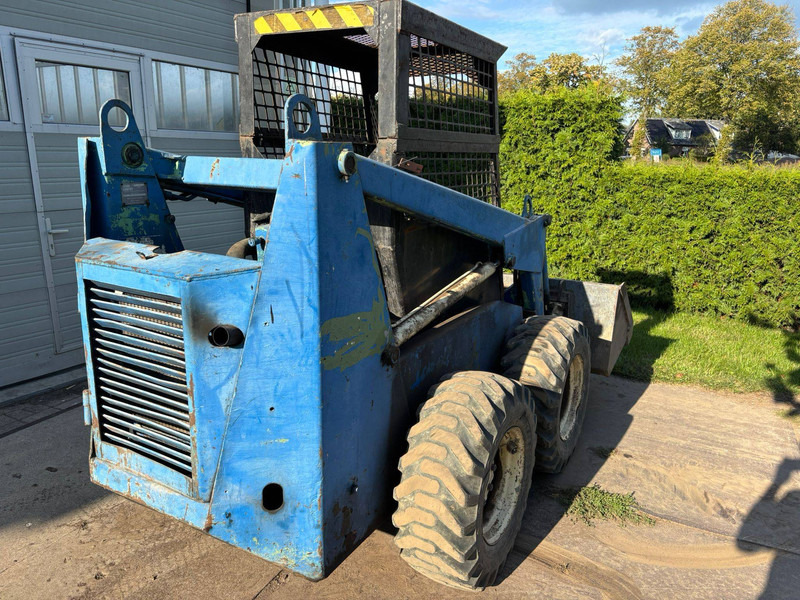 Bobcat 825 - Utovarivač na kotačima: slika Bobcat 825 - Utovarivač na kotačima Bobcat 825 - Utovarivač na kotačima: slika Bobcat 825 - Utovarivač na kotačima