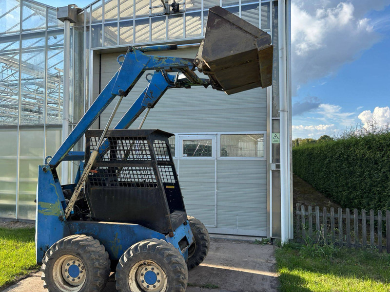 Bobcat 825 - Utovarivač na kotačima: slika Bobcat 825 - Utovarivač na kotačima Bobcat 825 - Utovarivač na kotačima: slika Bobcat 825 - Utovarivač na kotačima