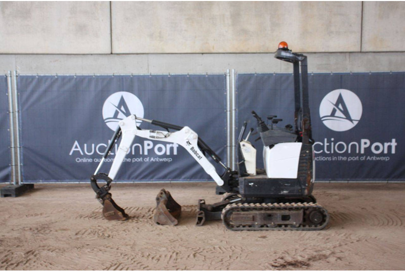 Bobcat E10Z - Mini bager: slika Bobcat E10Z - Mini bager Bobcat E10Z - Mini bager: slika Bobcat E10Z - Mini bager