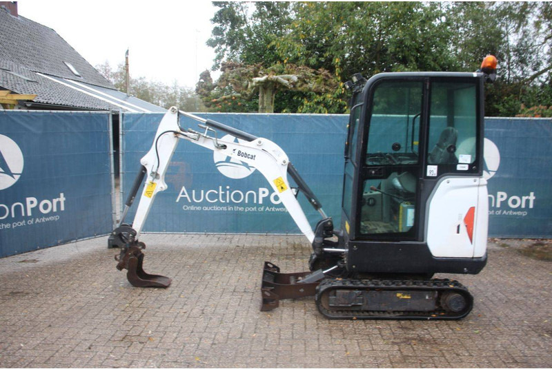 Bobcat E19 - Mini bager: slika Bobcat E19 - Mini bager Bobcat E19 - Mini bager: slika Bobcat E19 - Mini bager