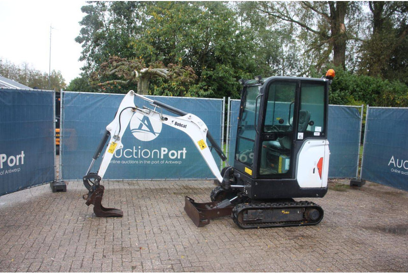 Bobcat E19 - Mini bager: slika Bobcat E19 - Mini bager Bobcat E19 - Mini bager: slika Bobcat E19 - Mini bager