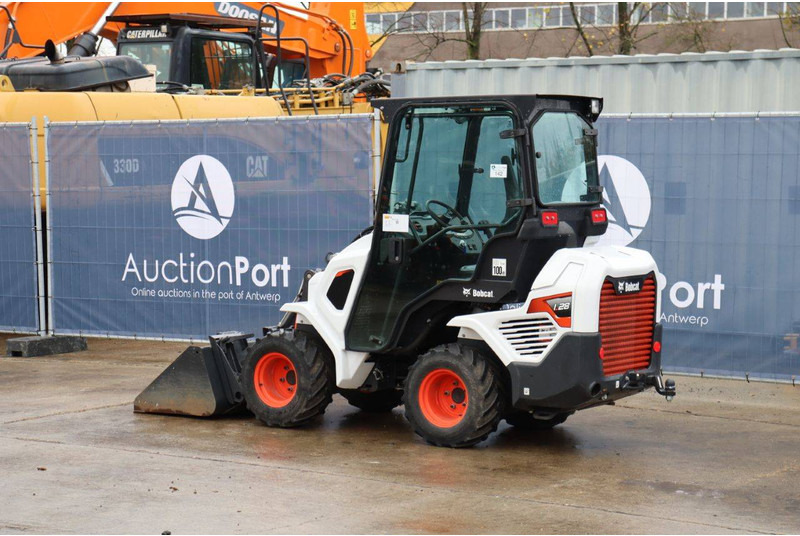 Bobcat L28 - Utovarivač na kotačima: slika Bobcat L28 - Utovarivač na kotačima Bobcat L28 - Utovarivač na kotačima: slika Bobcat L28 - Utovarivač na kotačima