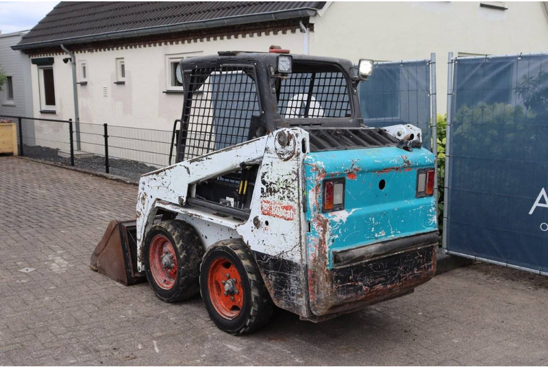 Bobcat S100 - Utovarivač na kotačima: slika Bobcat S100 - Utovarivač na kotačima Bobcat S100 - Utovarivač na kotačima: slika Bobcat S100 - Utovarivač na kotačima