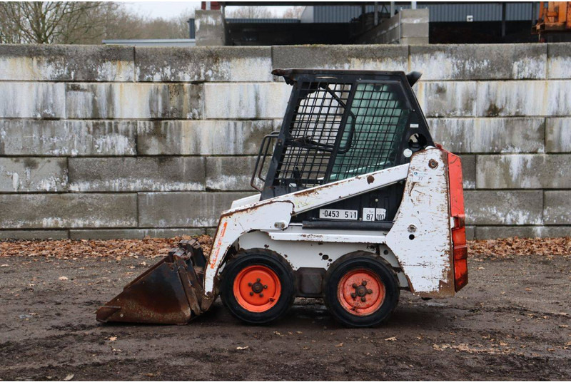 Bobcat S70 - Utovarivač na kotačima: slika Bobcat S70 - Utovarivač na kotačima Bobcat S70 - Utovarivač na kotačima: slika Bobcat S70 - Utovarivač na kotačima