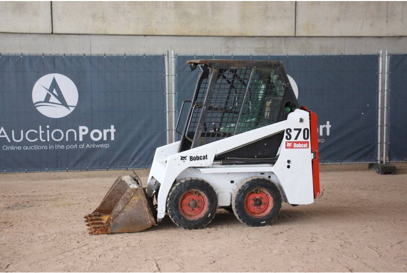 Bobcat S70 - Utovarivač na kotačima: slika Bobcat S70 - Utovarivač na kotačima Bobcat S70 - Utovarivač na kotačima: slika Bobcat S70 - Utovarivač na kotačima