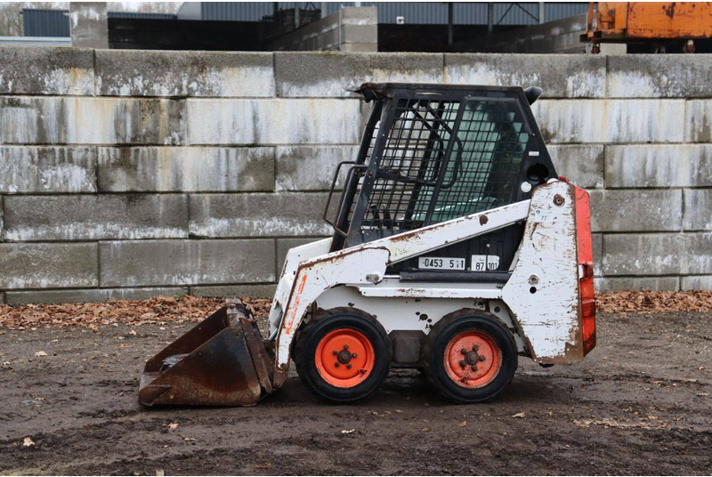 Bobcat S70 - Utovarivač na kotačima: slika Bobcat S70 - Utovarivač na kotačima Bobcat S70 - Utovarivač na kotačima: slika Bobcat S70 - Utovarivač na kotačima