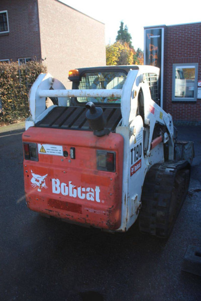 Bobcat T190 - Utovarivač gusjeničar: slika Bobcat T190 - Utovarivač gusjeničar Bobcat T190 - Utovarivač gusjeničar: slika Bobcat T190 - Utovarivač gusjeničar
