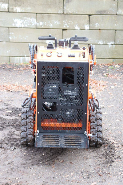 Captok 36C - Utovarivač gusjeničar: slika Captok 36C - Utovarivač gusjeničar Captok 36C - Utovarivač gusjeničar: slika Captok 36C - Utovarivač gusjeničar