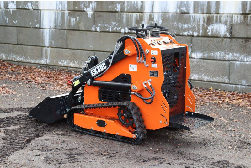 Captok 36C - Utovarivač gusjeničar: slika Captok 36C - Utovarivač gusjeničar Captok 36C - Utovarivač gusjeničar: slika Captok 36C - Utovarivač gusjeničar