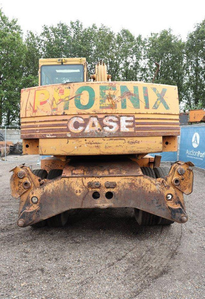 Case 688B-P - Bager na kotačima: slika Case 688B-P - Bager na kotačima Case 688B-P - Bager na kotačima: slika Case 688B-P - Bager na kotačima