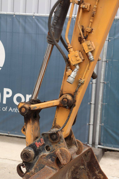 Bager gusjeničar Case CX80: slika Bager gusjeničar Case CX80