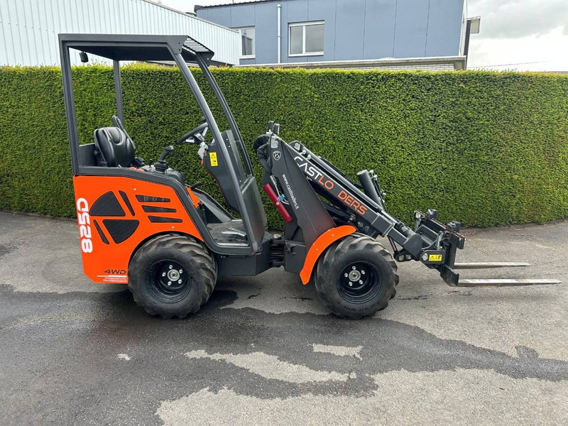 Cast CAST 825D - Utovarivač na kotačima: slika Cast CAST 825D - Utovarivač na kotačima Cast CAST 825D - Utovarivač na kotačima: slika Cast CAST 825D - Utovarivač na kotačima