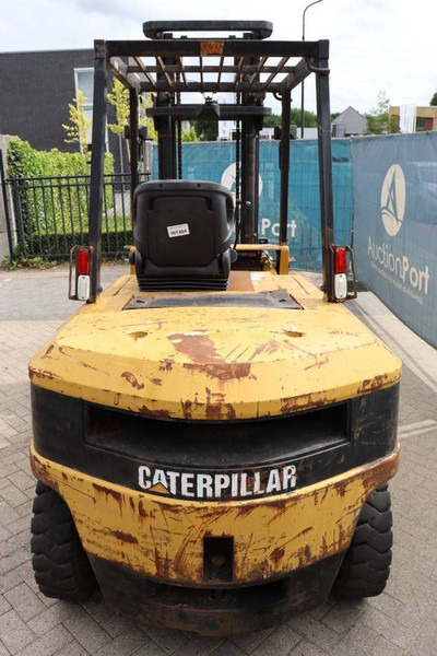 Caterpillar DP45 - Diesel viličar: slika Caterpillar DP45 - Diesel viličar Caterpillar DP45 - Diesel viličar: slika Caterpillar DP45 - Diesel viličar