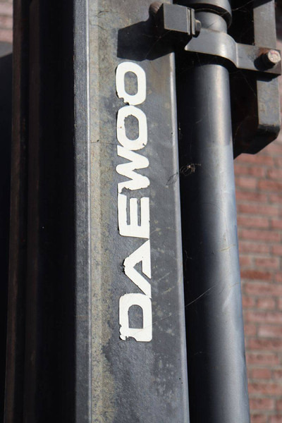 Diesel viličar Daewoo D30S-3: slika Diesel viličar Daewoo D30S-3