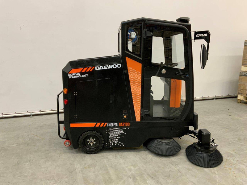 Daewoo DAS100 - Cestovna čistilica: slika Daewoo DAS100 - Cestovna čistilica Daewoo DAS100 - Cestovna čistilica: slika Daewoo DAS100 - Cestovna čistilica