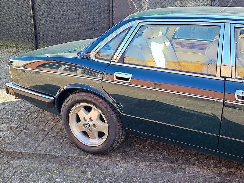 Limuzina Daimler 4.0: slika Limuzina Daimler 4.0